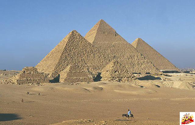 Mộng thấy kim tự tháp bằng cát