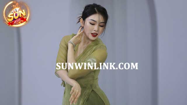 Linh Trương - Luôn xuất hiện với diện mạo sang chảnh