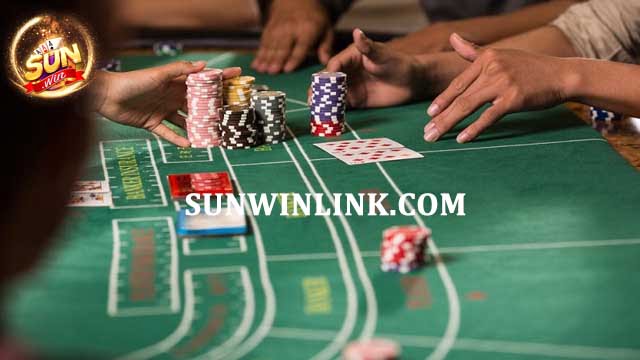 Nghiên cứu luật kéo bài Baccarat chi tiết cùng Sunwin