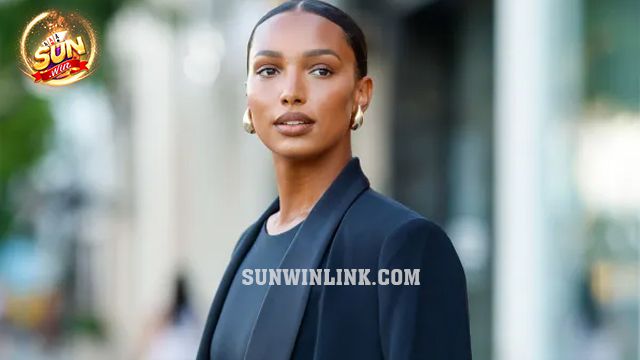 Siêu mẫu Jasmine Tookes 9x xinh đẹp, mẫu lộng lẫy tại Sunwin