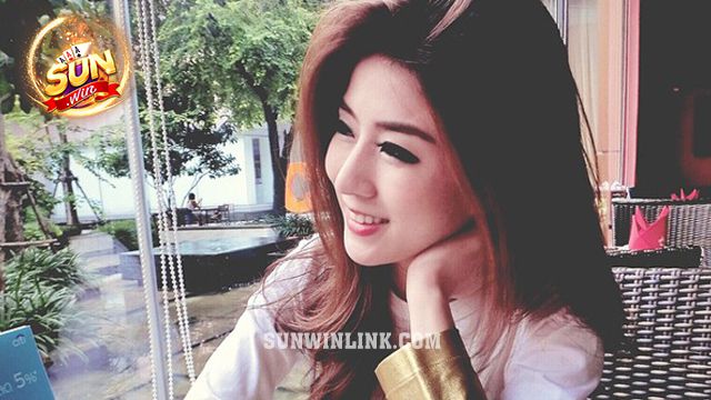 Nhan sắc không thể cưỡng lại của hot girl Ploypraew Nattikarn